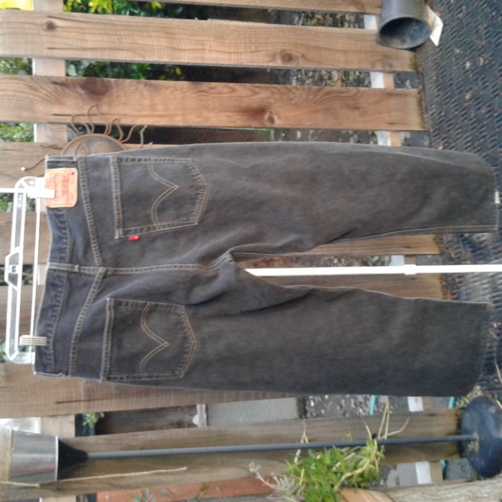 Men's charcoal black Levi's 569 waist 36 good condition